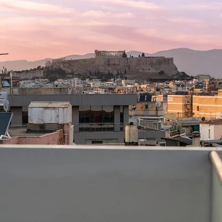 Sunny Penthouse W/ Acropolis View Next To Metro Apartment