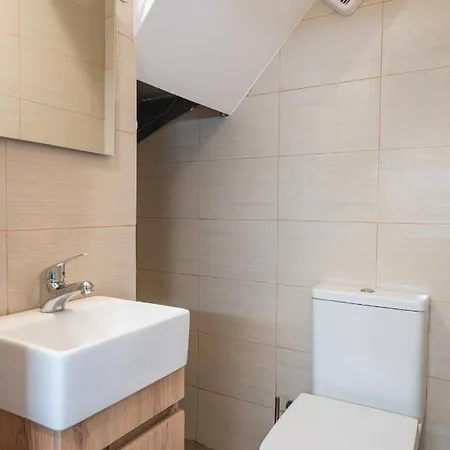 Sunny Penthouse W/ Acropolis View Next To Metro Apartment